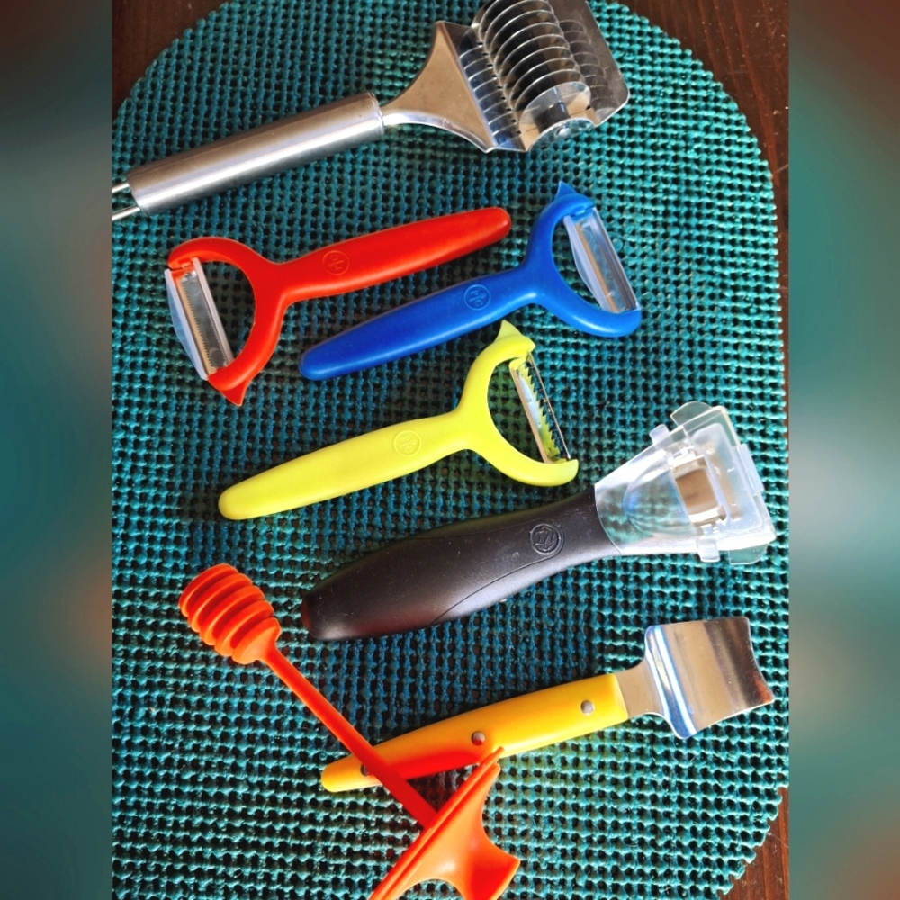 Kitchen Utensils. Four in second photo are Pampered Chef.